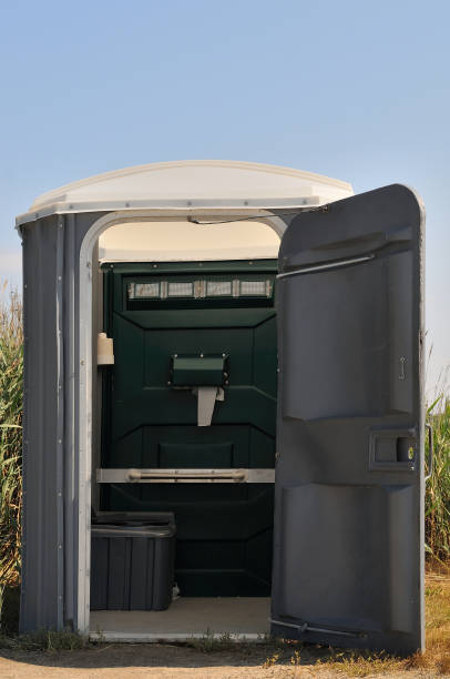 Best Best portable toilet rental  in Colchester, IL