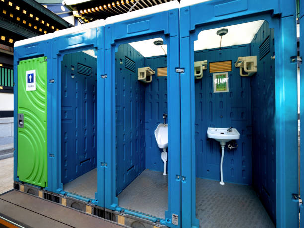 Best Portable bathroom rental  in Colchester, IL